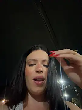 הופעת וובקאם של Rafaellaz