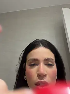 Chat +18 de Rafaellaz ao vivo
