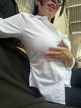 Show de Rafaellaz na webcam