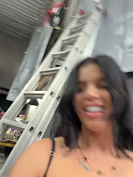 Chat +18 de Rafaellaz ao vivo