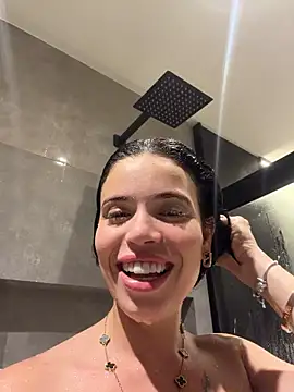 Show de Rafaellaz na webcam