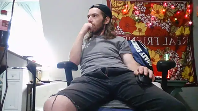 Explosive_andyy Show in webcam