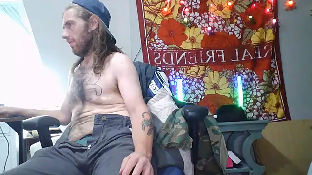Explosive_andyy Show in webcam