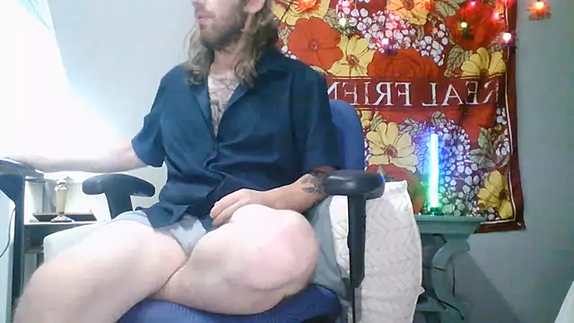 Explosive_andyy Show in webcam