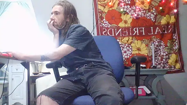 Explosive_andyyn Webbikameraesitys