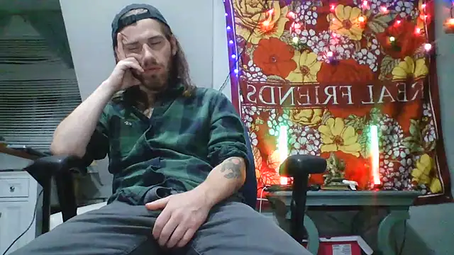 Explosive_andyy Show in webcam
