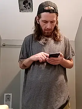 Explosive_andyy Show in webcam