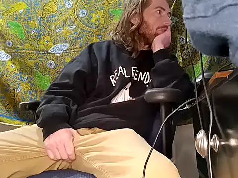 Pokazy przed kamerką – Explosive_andyy