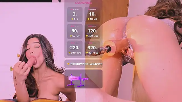 Karol_Rossee: διαδικτυακό σόου στην κάμερα