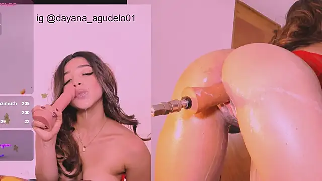 Karol_Rossee: διαδικτυακό σόου στην κάμερα