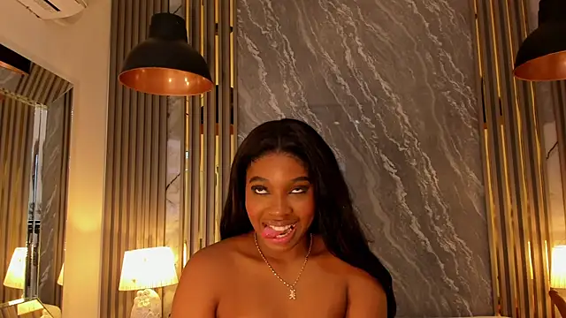 EmilyDiaaz's Live XXX Chat