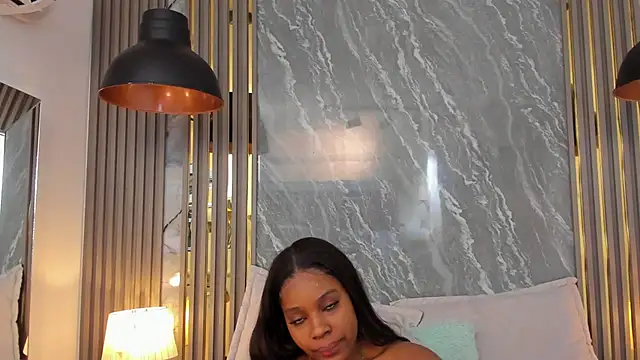 EmilyDiaaz's Live XXX Chat
