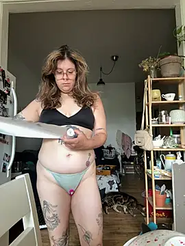 Rosiee69_ Pertunjukan Webcam