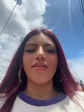 Emily-teen Show in webcam