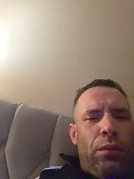 Nidge251 现场XXX聊天