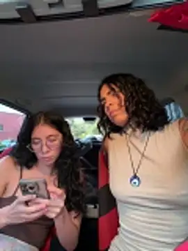 Alice_surprise webkamerás műsora