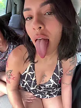 Alice_surprise: διαδικτυακό σόου στην κάμερα