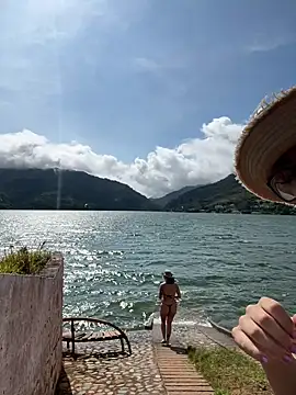 Alice_surpriseのウェブカメラショー