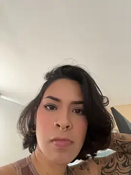 Alice_surprise's Webcam Show