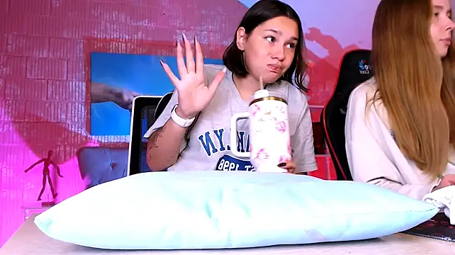 Pertunjukan Kamera Web JenniferGraces