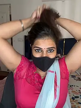 Sexy_Madhurii: διαδικτυακό σόου στην κάμερα