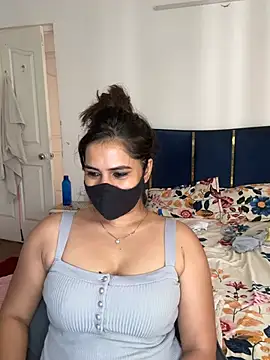 Sexy_Madhurii Adlı Modelin Canlı XXX Sohbeti