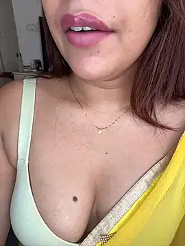 Pokazy przed kamerką – Sexy_Madhurii