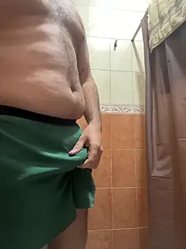 neeee13 Show in webcam