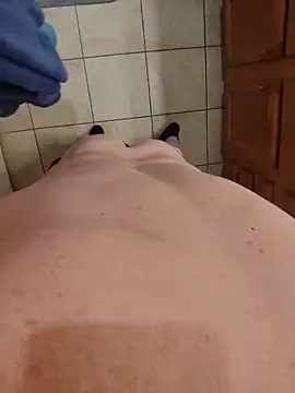 Pokazy przed kamerką – Cummaker69