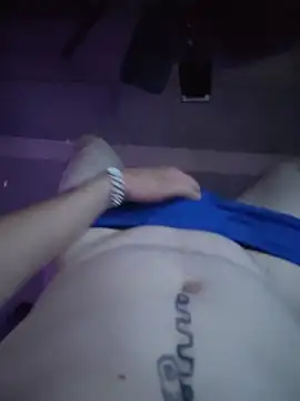 Cummaker69 Show in webcam