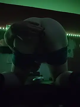 Cummaker69 Show in webcam