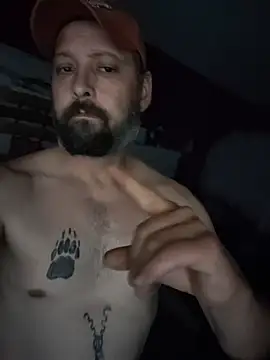 Cummaker69's Webcam Show