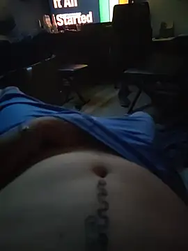 Cummaker69 Show in webcam