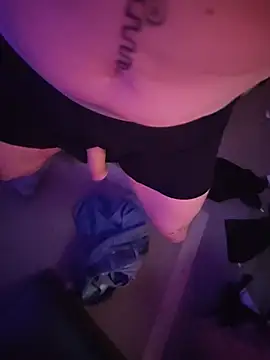 Cummaker69's Webcam Show