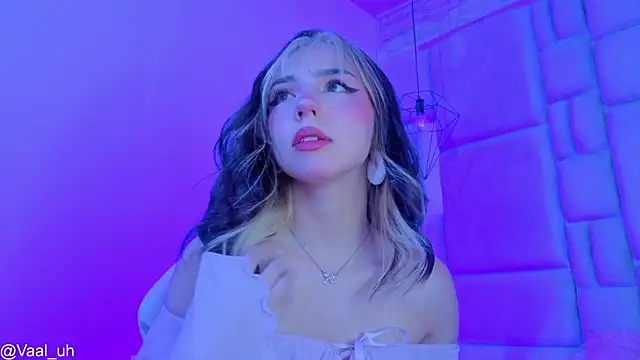 XXX chat uživo modela Valuh_Blake