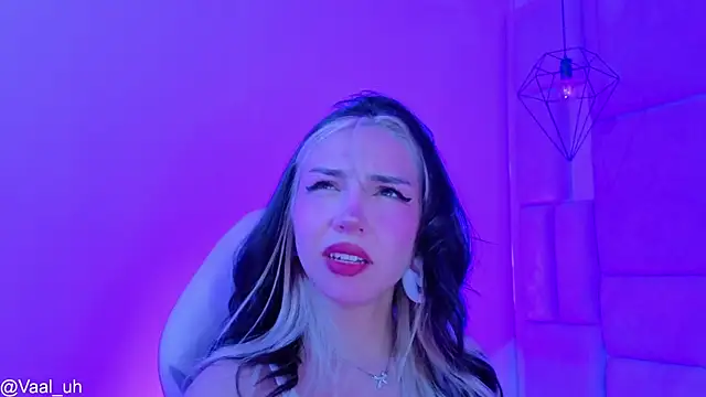 Онлайн чат XXX Valuh_Blake