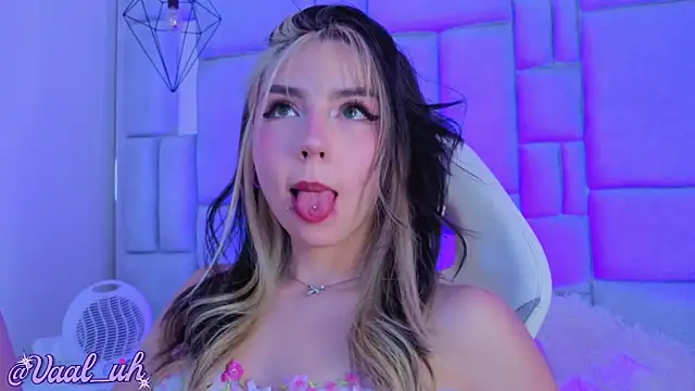 Chat +18 de Valuh_Blake ao vivo