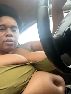 bigmama_deshayyy Show in webcam