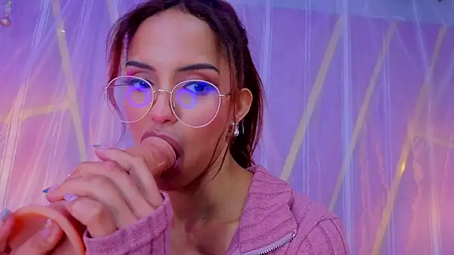 Вебкам-шоу EmmyCortez