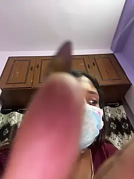 Naughtyhornylover – Kamerová šou
