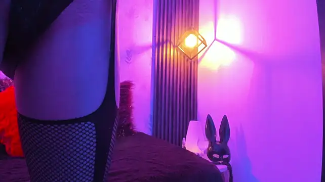 NahomyCarther Show in webcam