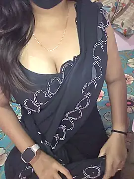 Aadhira_doll Pertunjukan Webcam
