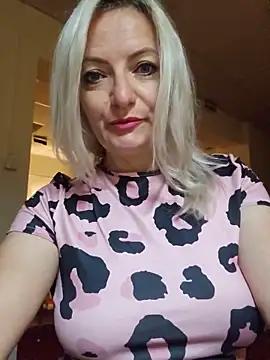 LadyTouch's Live XXX Chat