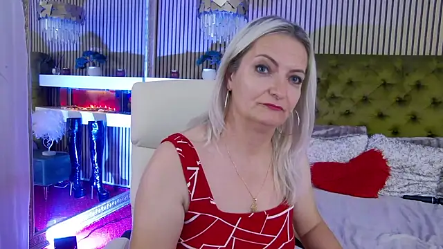LadyTouch: онлайн-секс-чат