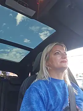 LadyTouch élő XXX-chatje