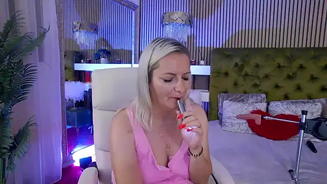 LadyTouch Chat XXX in diretta