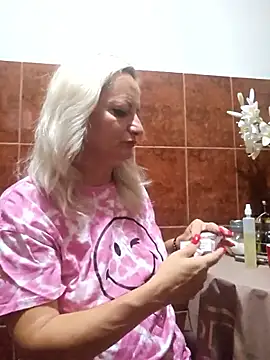 LadyTouch's Live XXX Chat