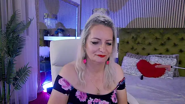 XXX chat uživo modela LadyTouch