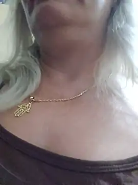 LadyTouch's Live XXX Chat