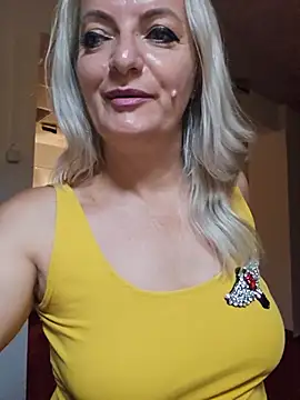 LadyTouch's Live XXX Chat
